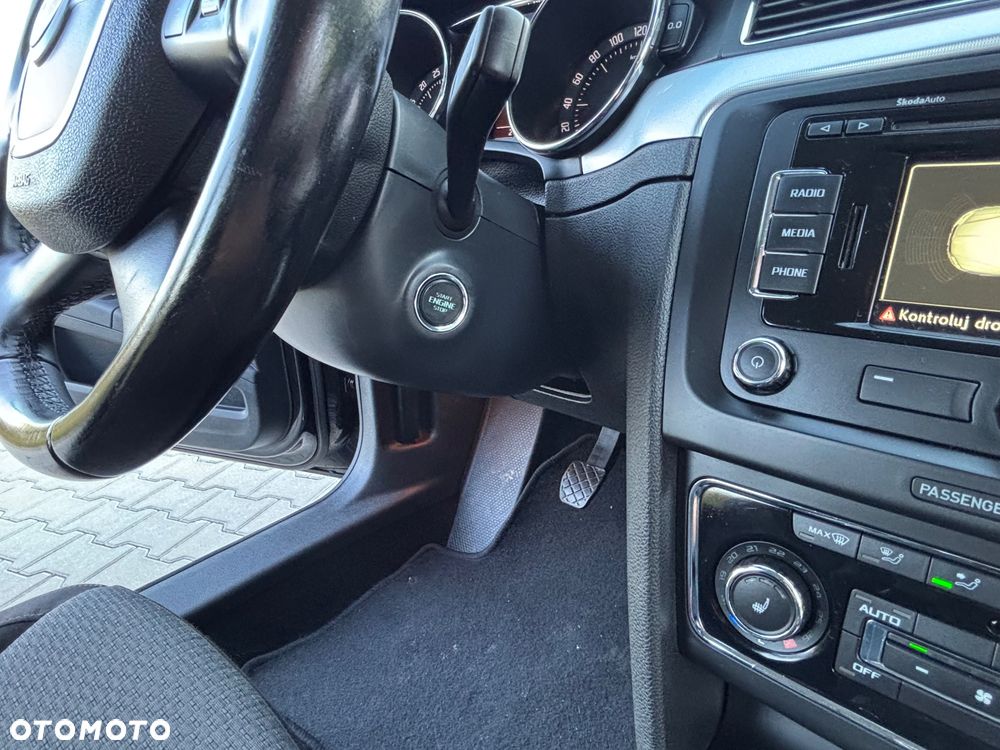Skoda Superb 2.0 TDI Active - 34