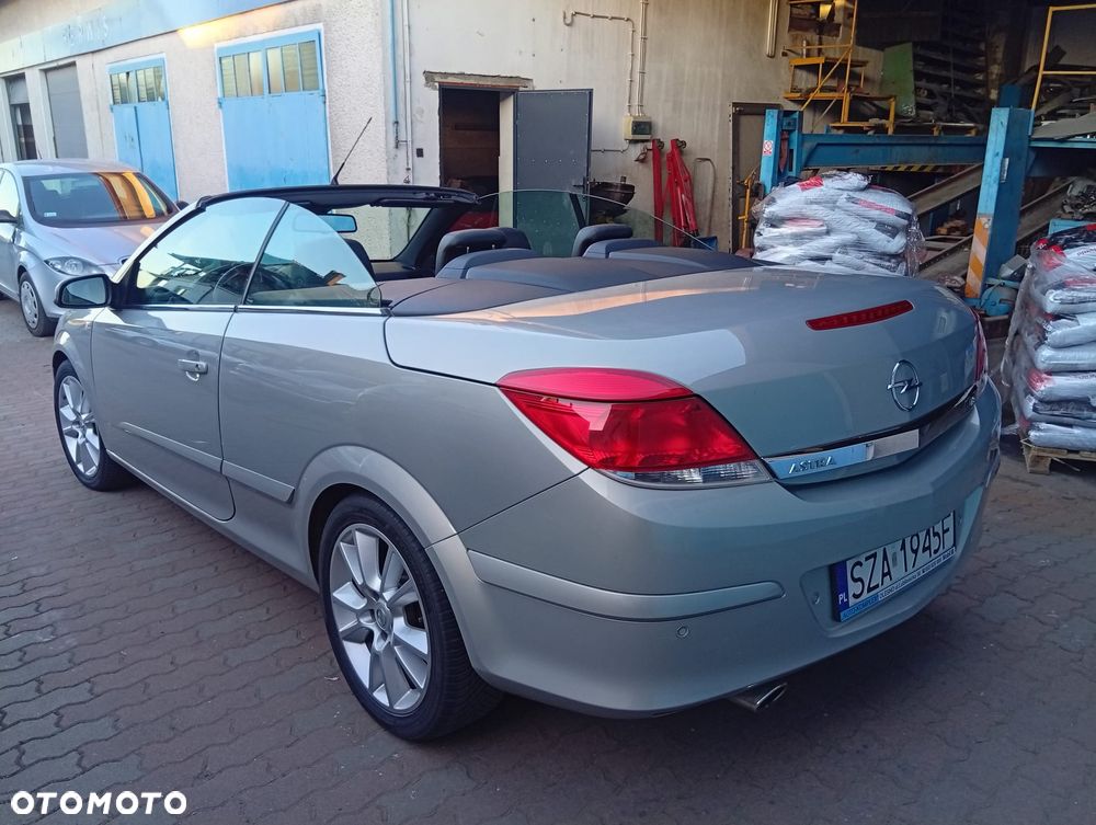 Opel Astra 1.8 Cosmo - 4