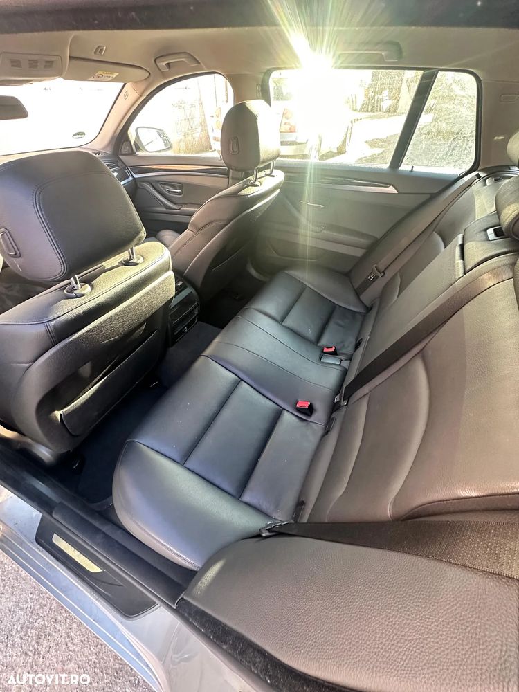 BMW Seria 5 525d Aut. - 12
