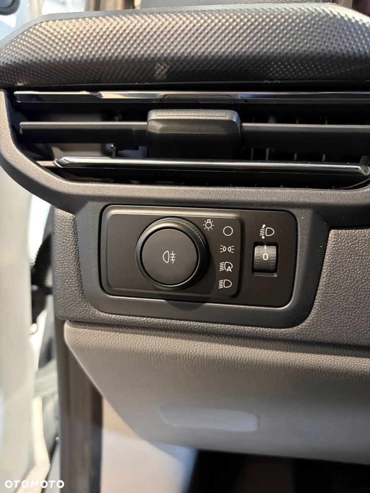 Ford Transit Custom L2 Van 150KM Limited - 12