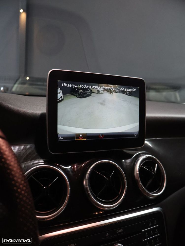 Mercedes-Benz CLA 180 d Shooting Brake Urban - 21