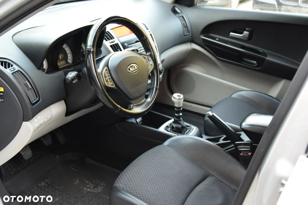Kia Ceed - 18