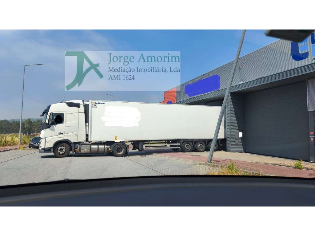 Armazém disponível para entrada imediata. 675 m2 - Grande imagem: 4/8