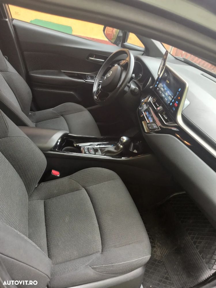 Toyota C-HR 1.8 HEV 140 CP 4x2 CVT Exclusive - 16