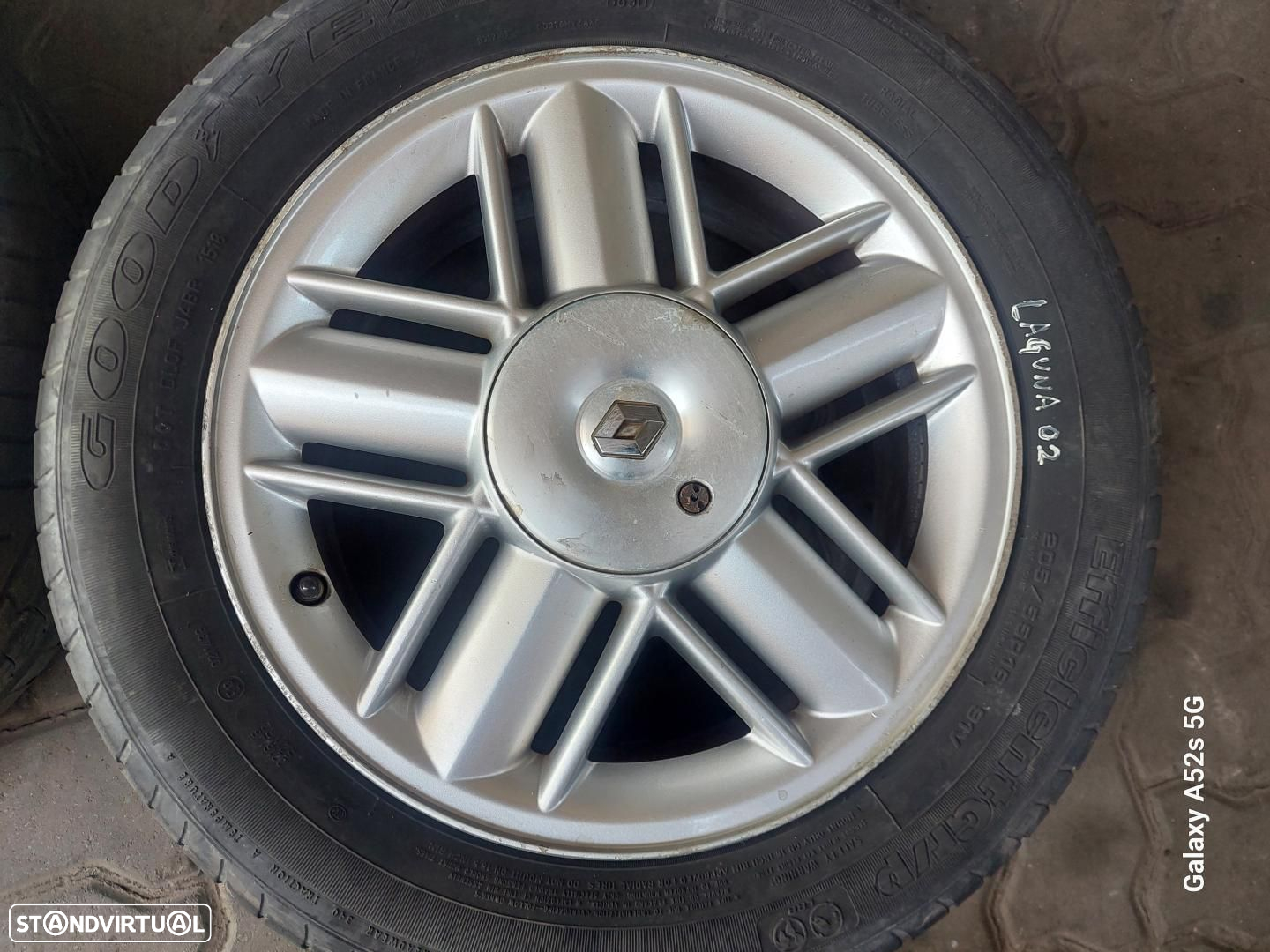 Jantes Renault R16 com pneus 205/55 furação 5x108 - 3