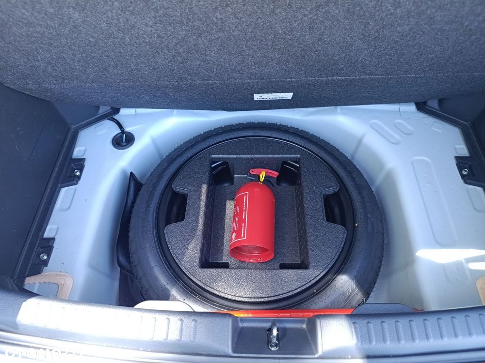 Toyota Yaris Hybrid 1.5 Comfort - 22