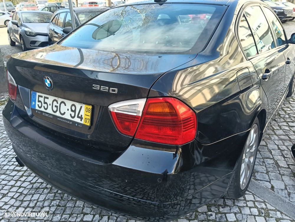 BMW 320 d Sport - 14