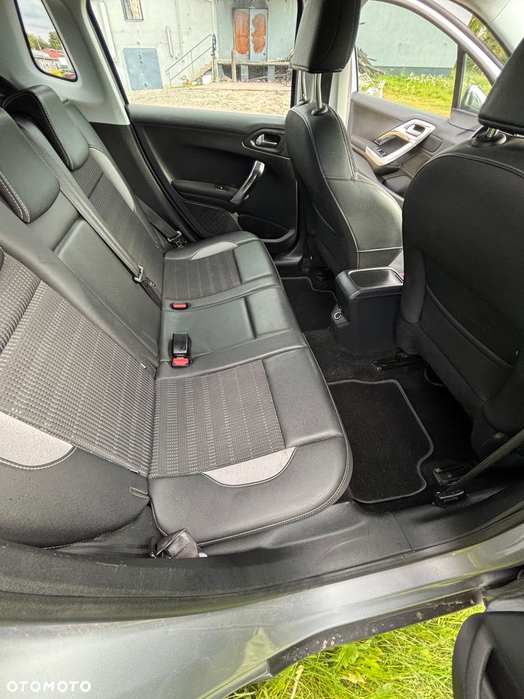 Peugeot 2008 - 16