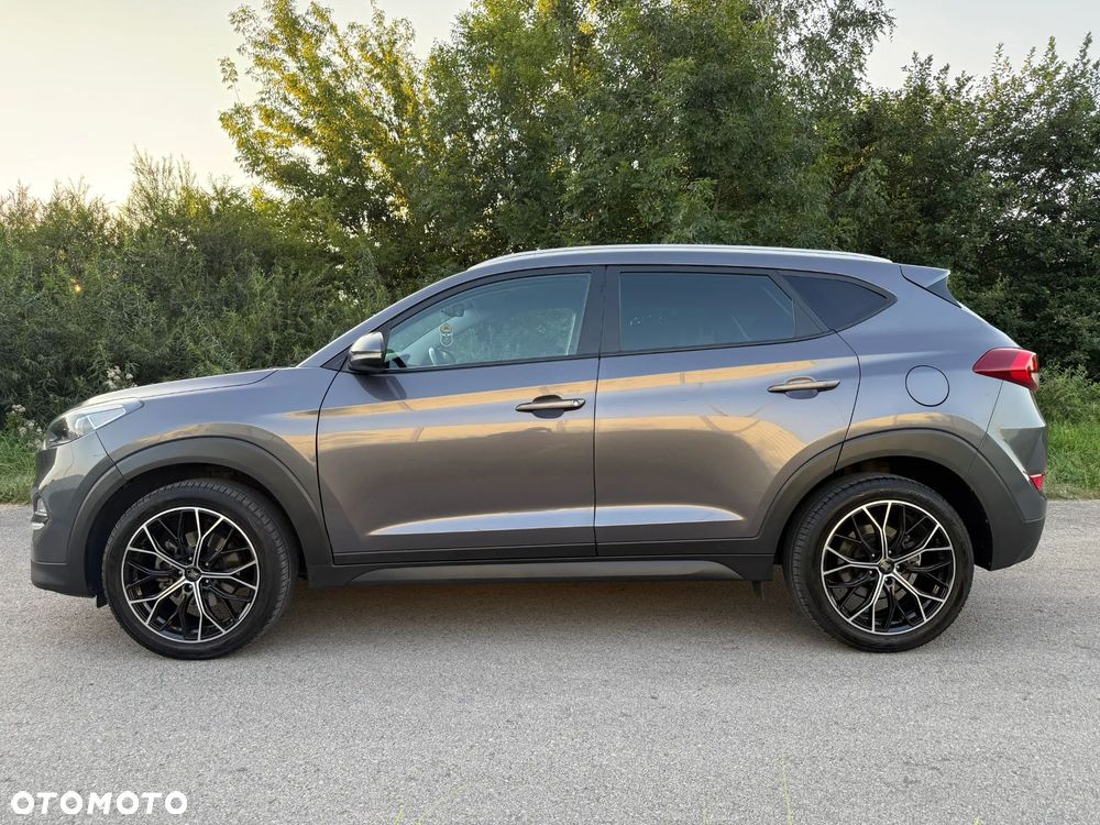 Hyundai Tucson 1.7 CRDI BlueDrive Comfort 2WD - 12