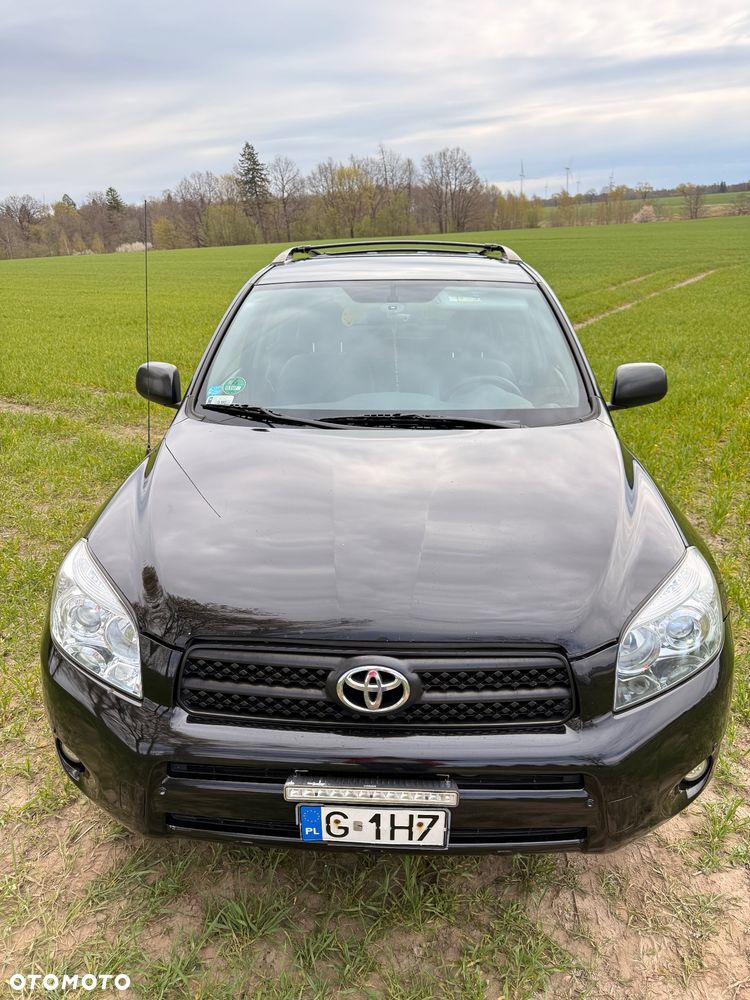 Toyota RAV4 - 9