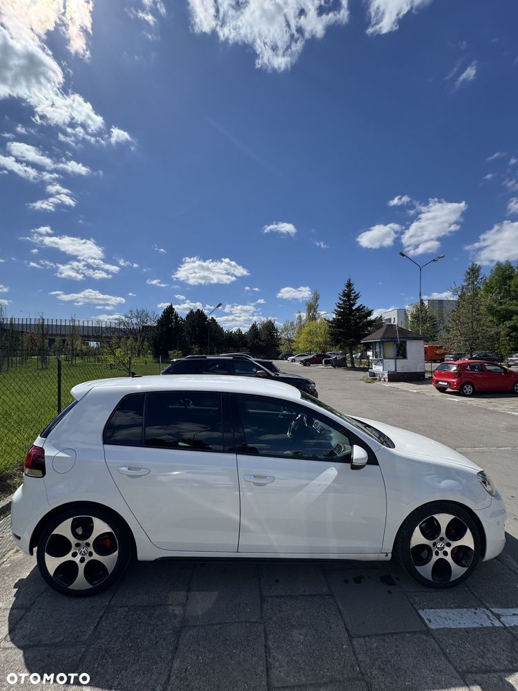 Volkswagen Golf - 5