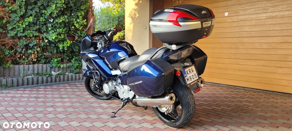 Yamaha FJR - 2