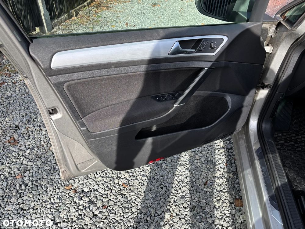 Volkswagen Golf 1.2 TSI BlueMotion Technology Cup - 10