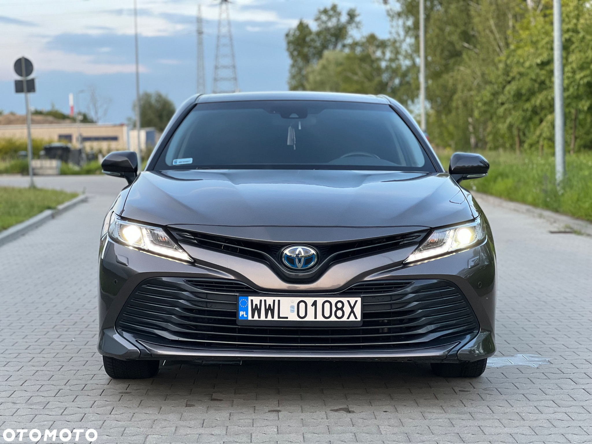 Toyota Camry 2.5 Hybrid Comfort CVT - 6