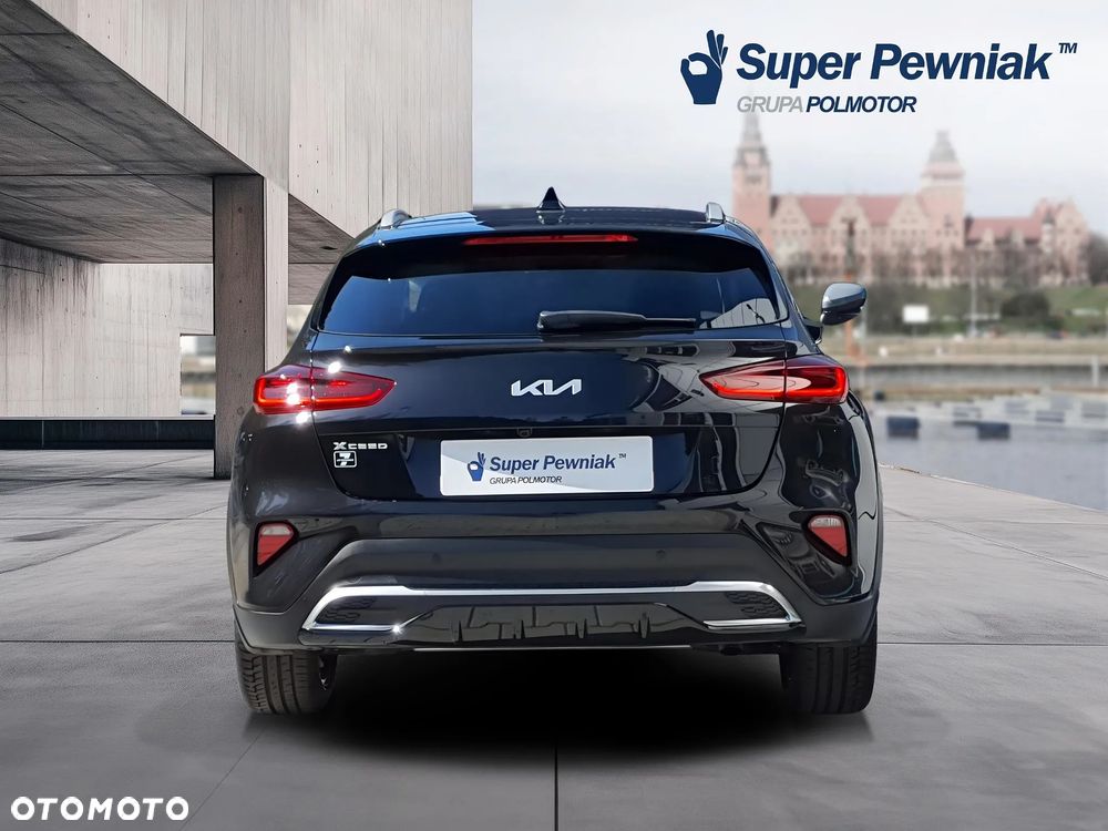 Kia XCeed 1.5 T-GDI Business Line DCT - 4