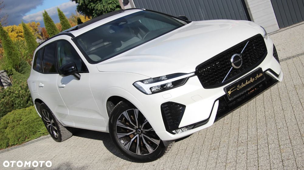 Volvo XC 60 B4 D AWD Plus Dark - 17
