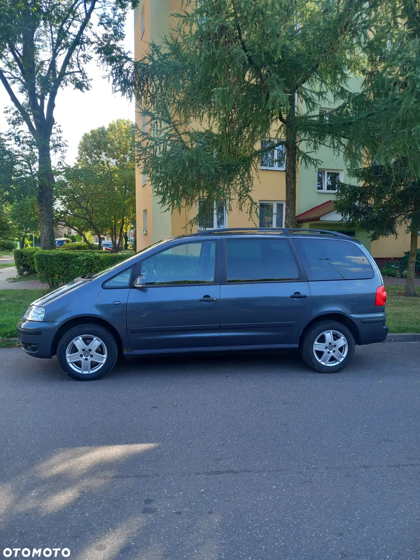 Volkswagen Sharan 2.0 TDI Comfortline - 2