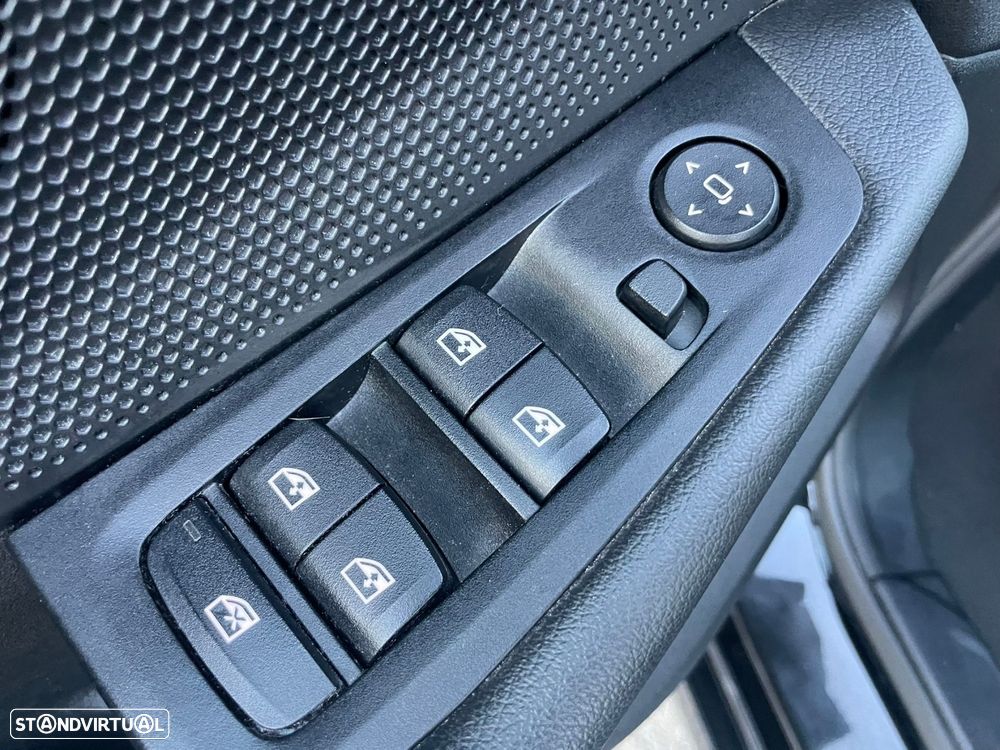 BMW 116 d Advantage Auto - 31