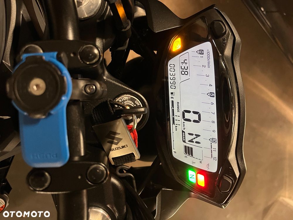 Suzuki SV - 12