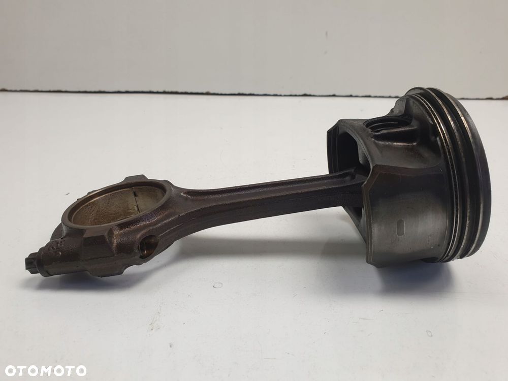 TŁOK Opel Astra IV J 1.6 16V KORBOWÓD A16XER - 5