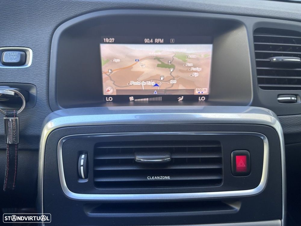 Volvo V60 Cross Country 2.0 D3 Pro Geartronic - 18