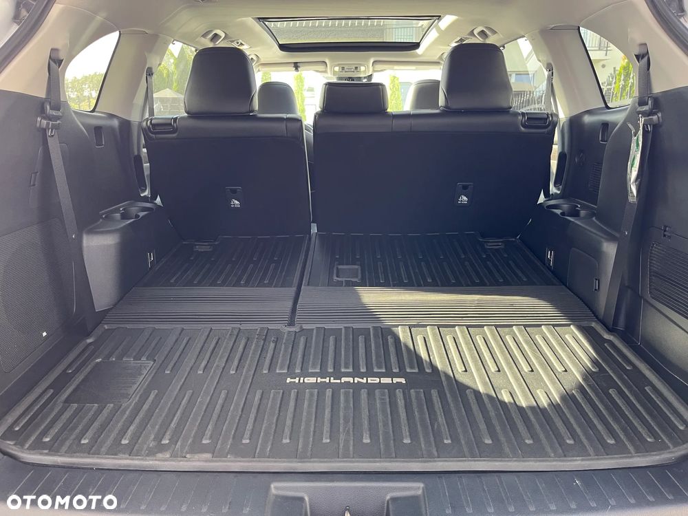 Toyota Highlander 2.5 Hybrid Executive - 32