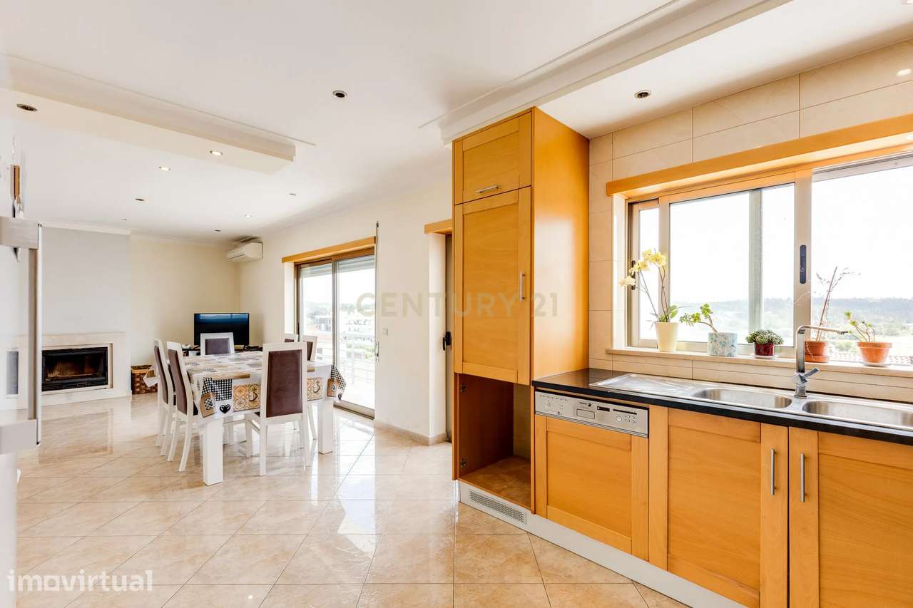 Apartamento T3 de Excelência com Terraço, Garagem Box, no Louriçal - P - Grande imagem: 4/42