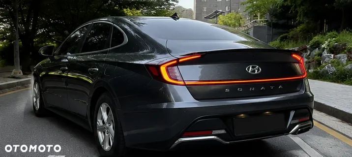 Hyundai Sonata - 4