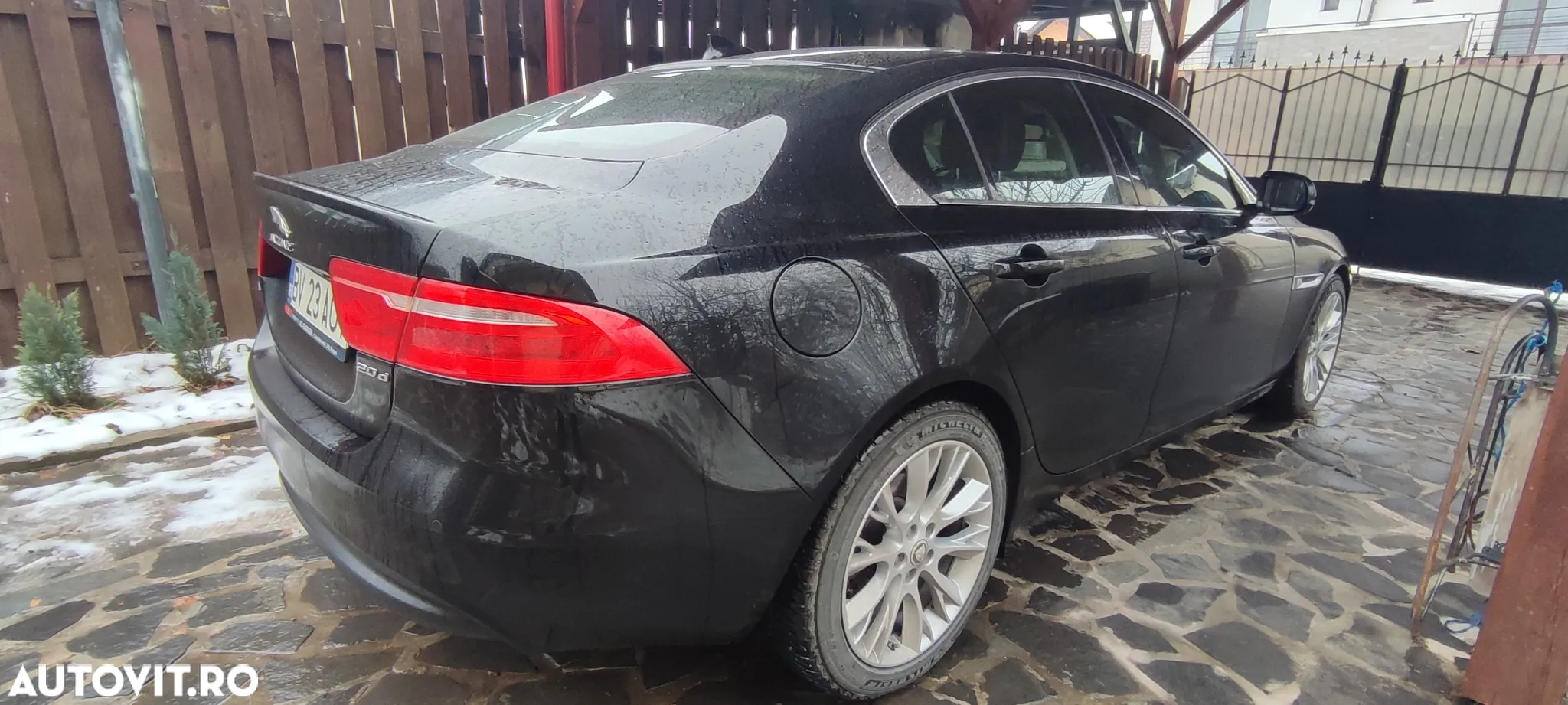 Jaguar XE 2.0 Prestige - 21
