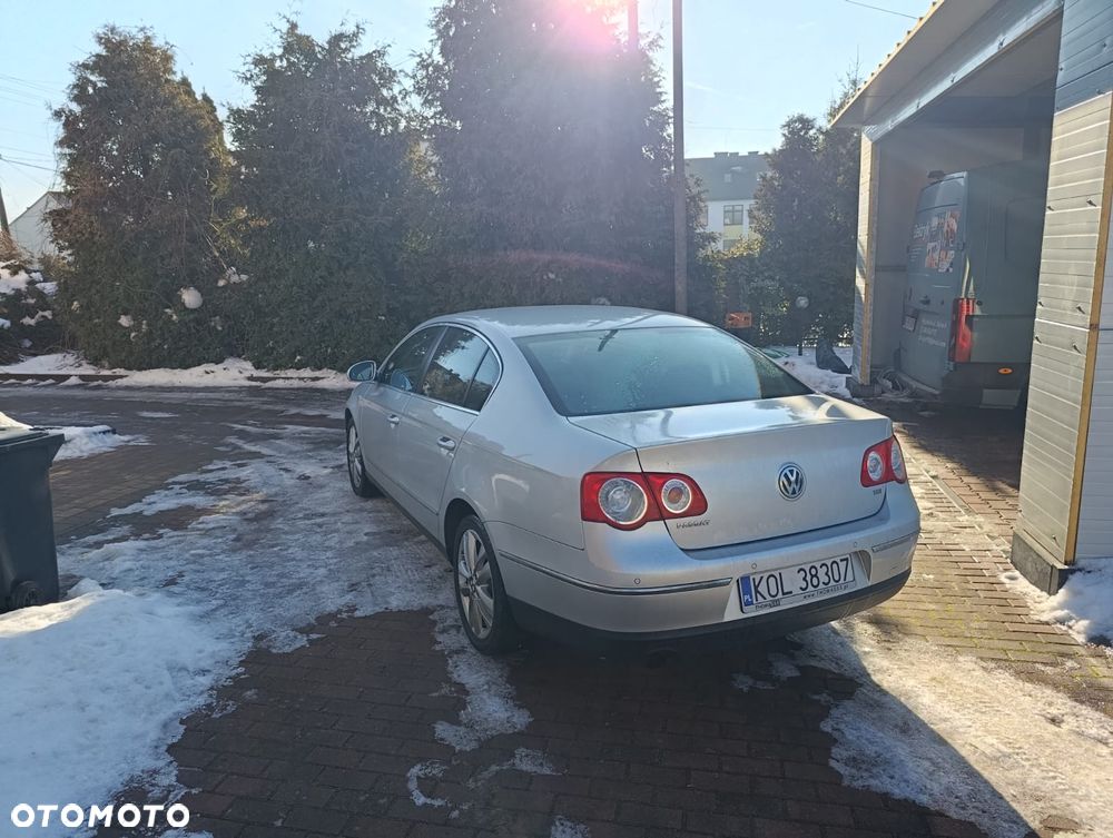 Volkswagen Passat - 2