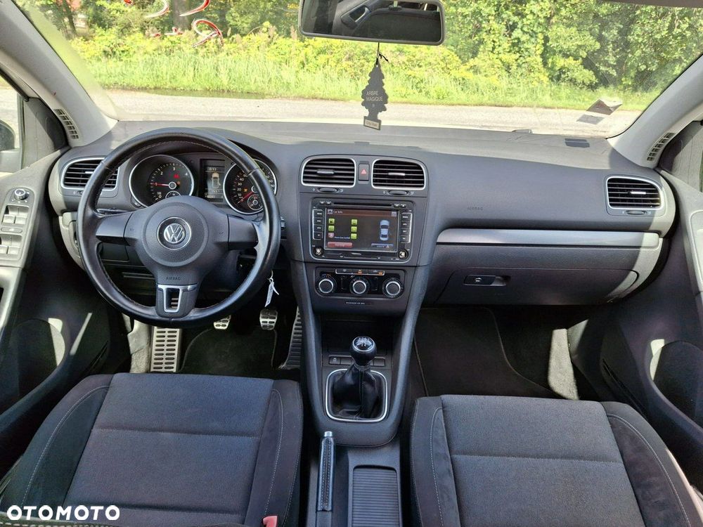 Volkswagen Golf - 22