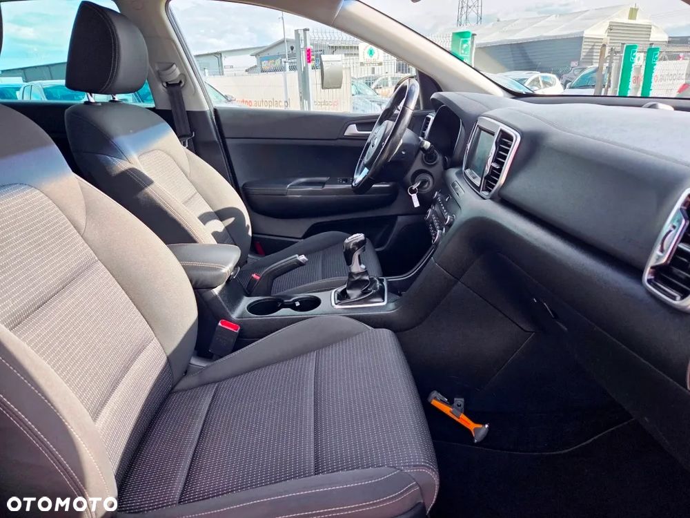 Kia Sportage 1.6 GDI Business Line L 2WD - 32