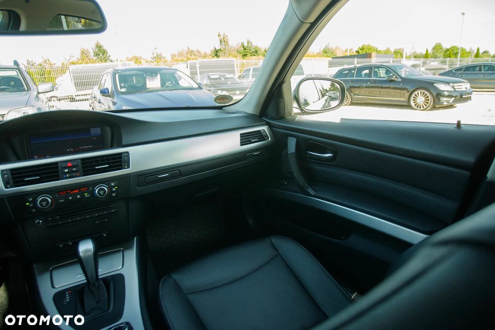 BMW Seria 3 318i Edition Sport - 19