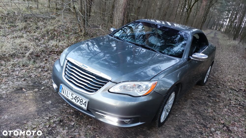 Chrysler 200 - 4