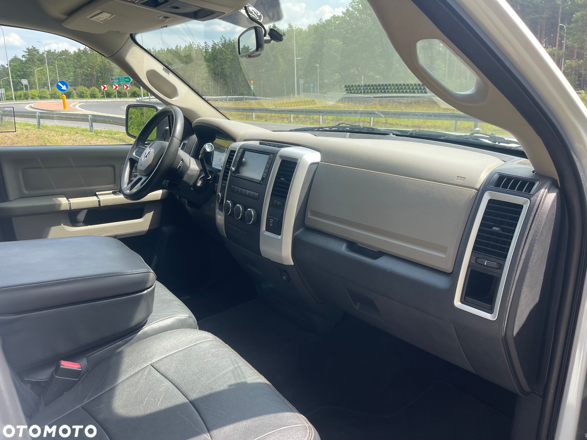 Dodge RAM 1500 5.7 4x4 - 12