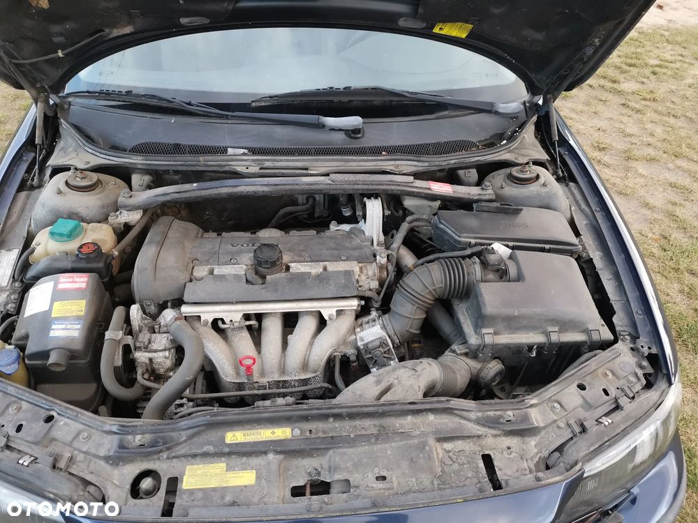 Volvo V70 2.4 - 16