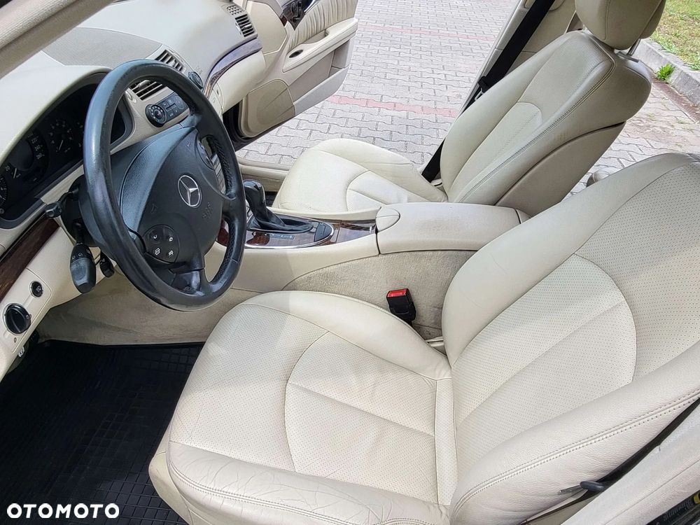 Mercedes-Benz Klasa E 350 4-Matic - 15