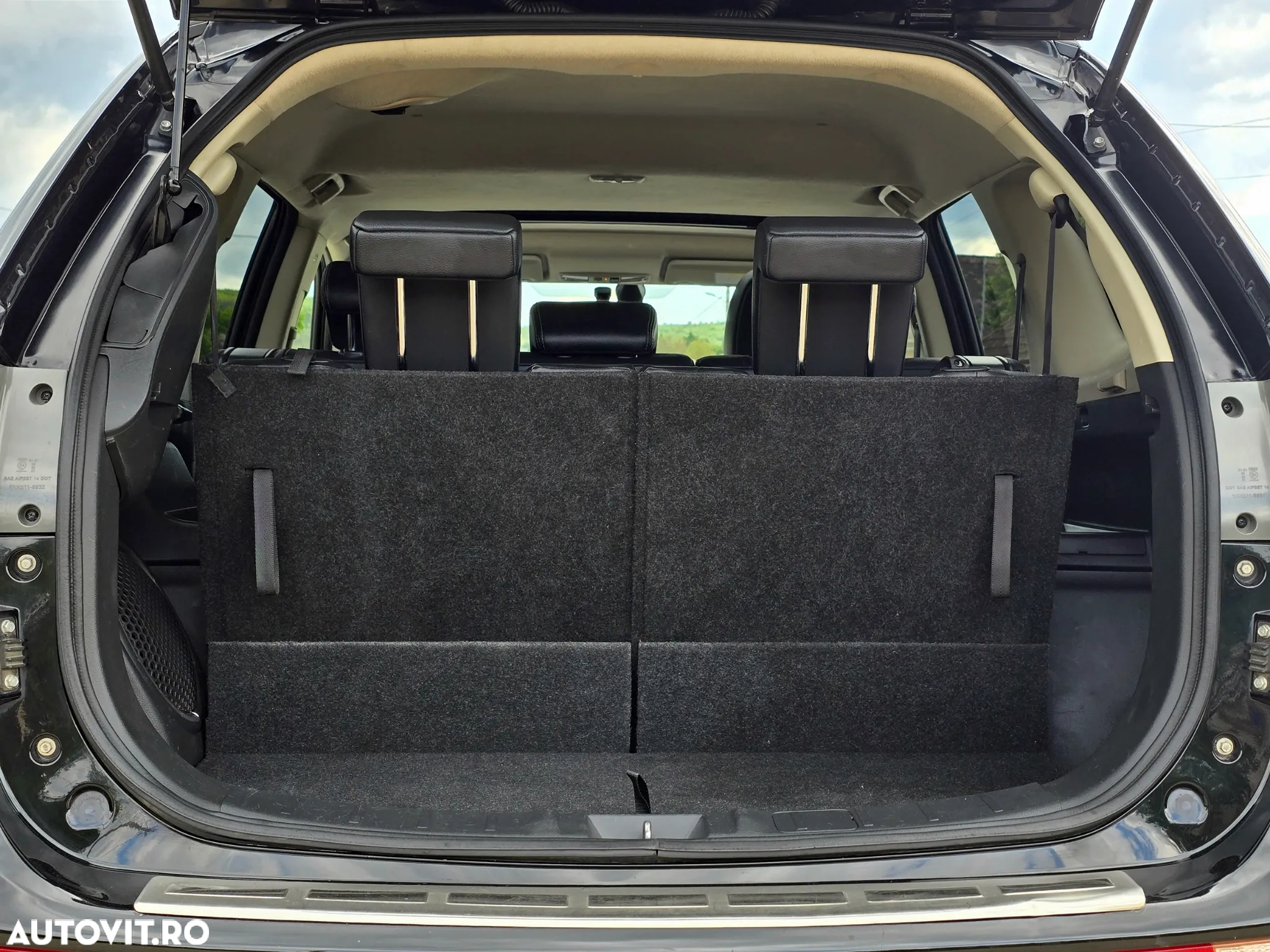 Mitsubishi Outlander 2.2 DI-D 4WD Instyle - 29