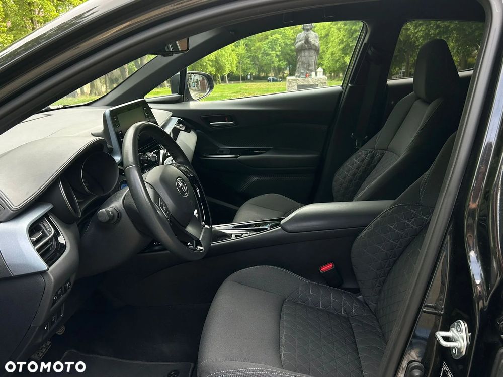 Toyota C-HR - 9