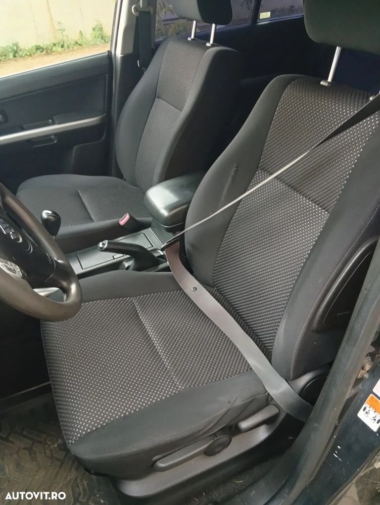 Suzuki Grand Vitara 1.9 DDiS Comfort DPF Limited - 14