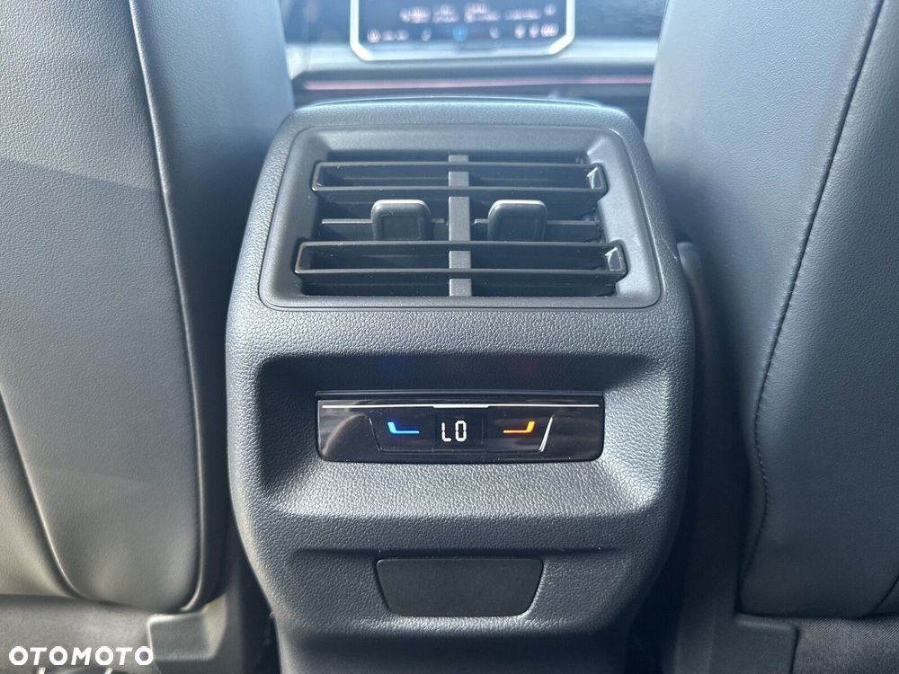 Volkswagen Tiguan 1.5 eHybrid PHEV 150kW Elegance DSG - 22