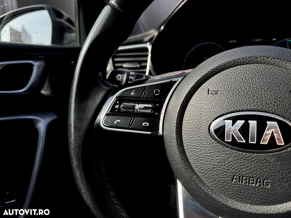 Kia XCeed - 11