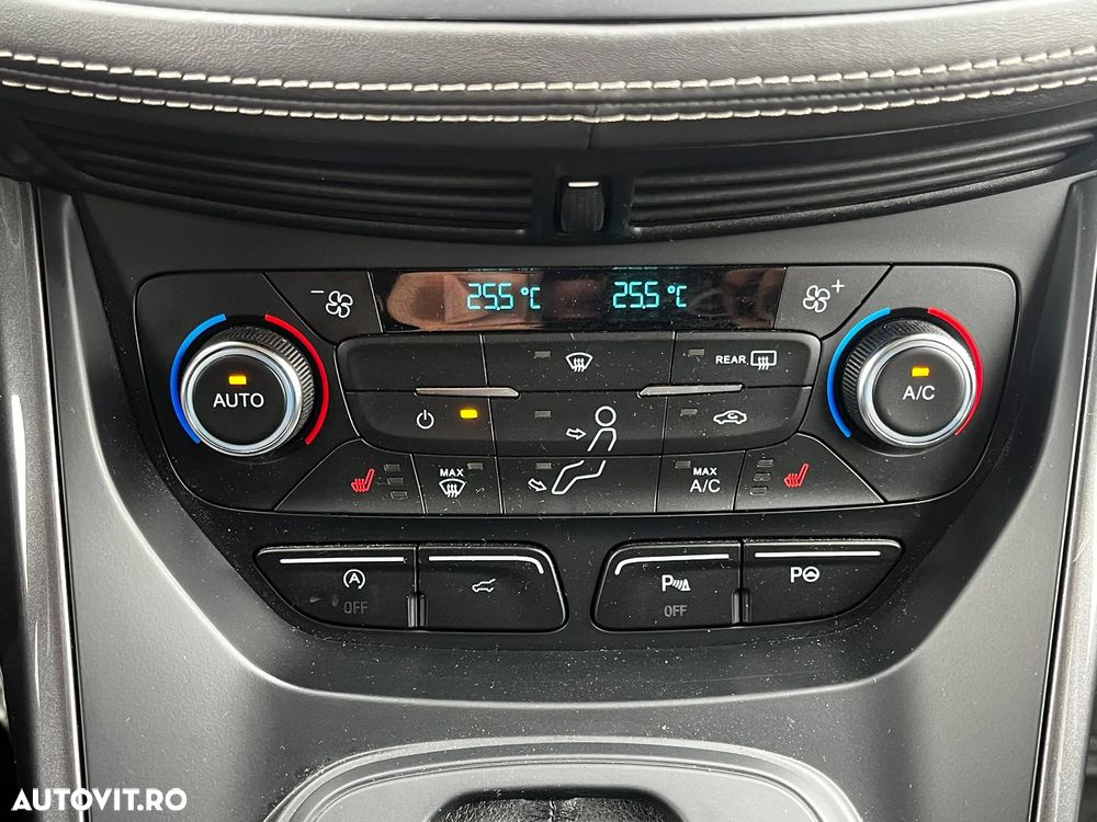 Ford Kuga - 26
