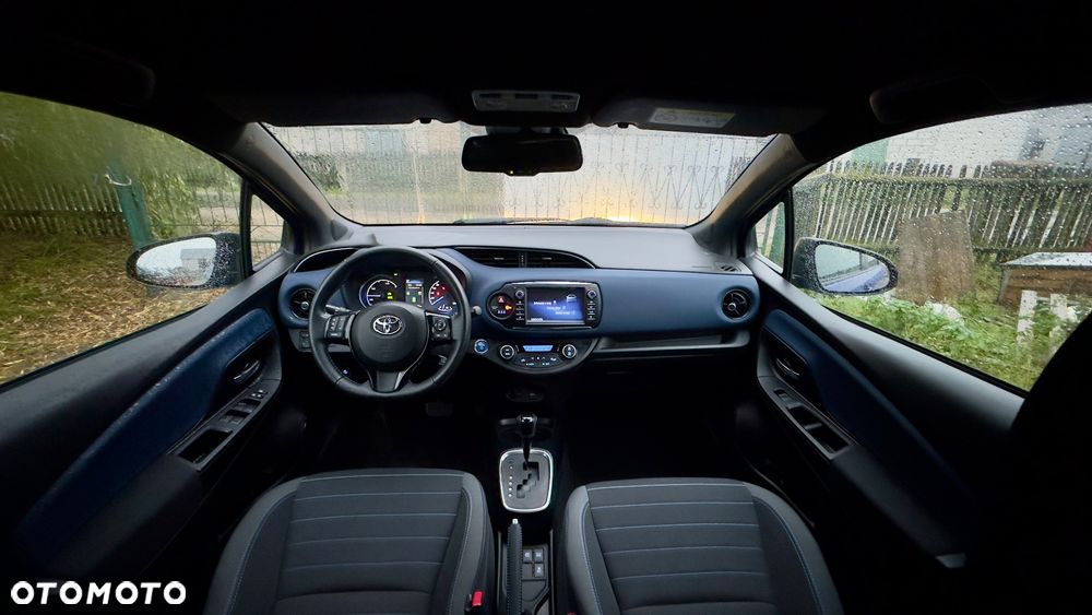 Toyota Yaris Hybrid 1.5 VVT-i Selection - 12