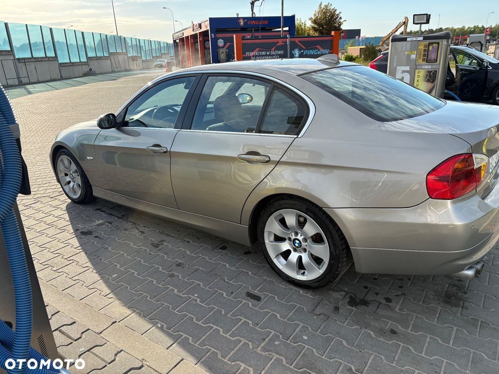 BMW Seria 3 325i - 3