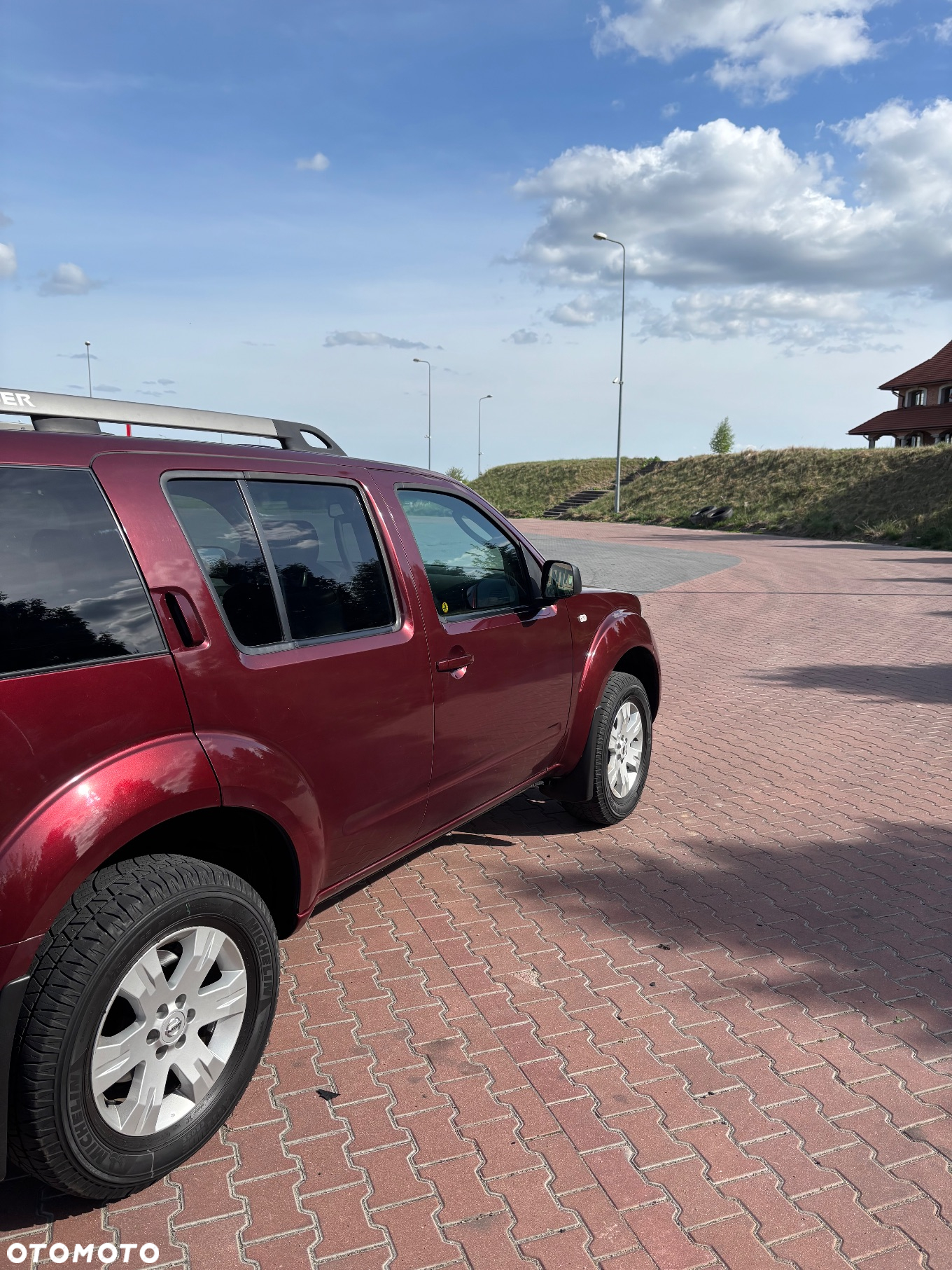 Nissan Pathfinder 2.5 DCi Elegance / LE - 2