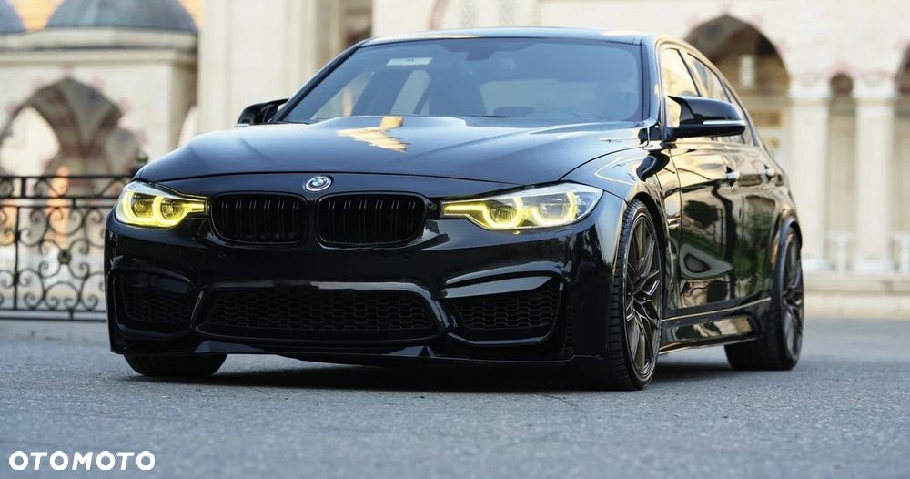 BMW Seria 3 330i xDrive Edition M Sport Shadow - 1