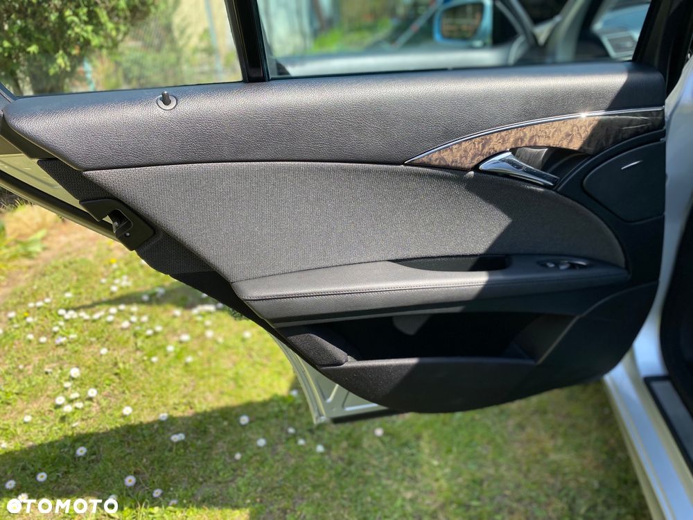 Mercedes-Benz Klasa E - 18