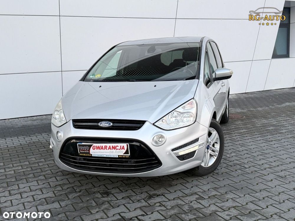 Ford S-Max - 17