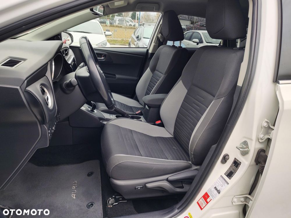 Toyota Auris - 9